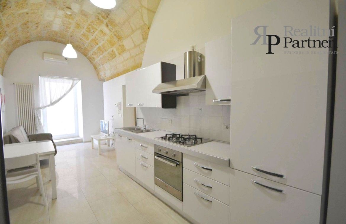 Prodej rodinný dům - 987 66, Zahraničí