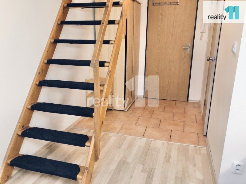 Pronájem byt 1+1 - náměstí Antonína Pecáka, Praha, 28 m²