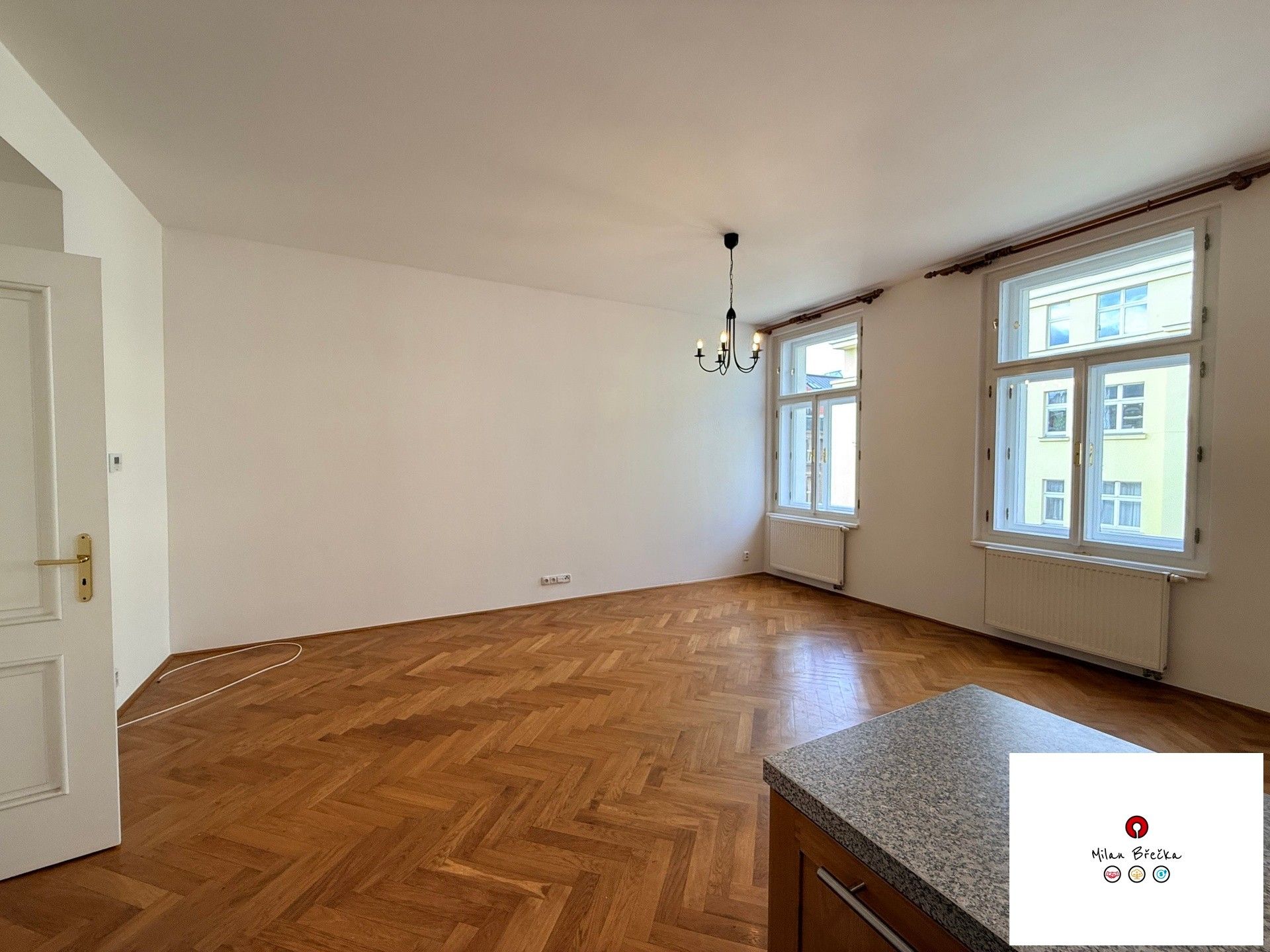2+kk, Slezská, Praha, 67 m²