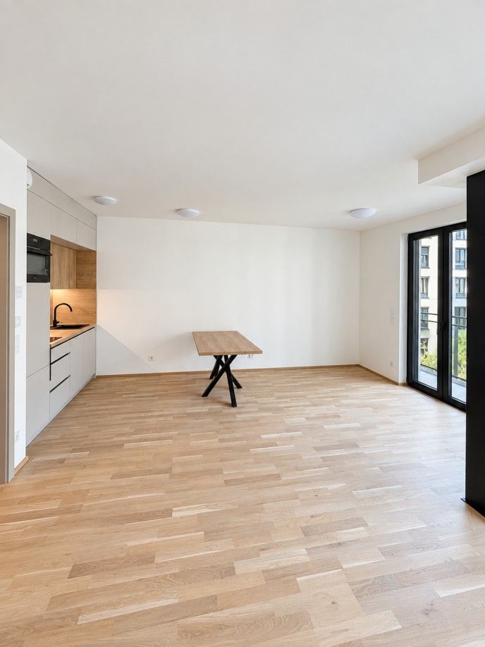 Pronájem byt 1+kk - Hartigova, Praha - Žižkov, 45 m² - 5