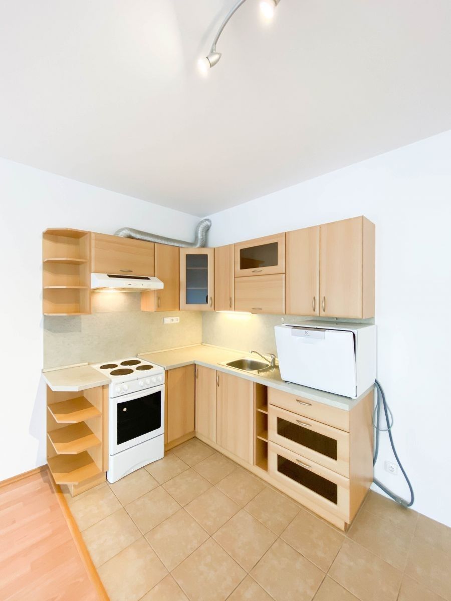 Pronájem byt 1+kk - Univerzitní, Praha, 38 m² - 5