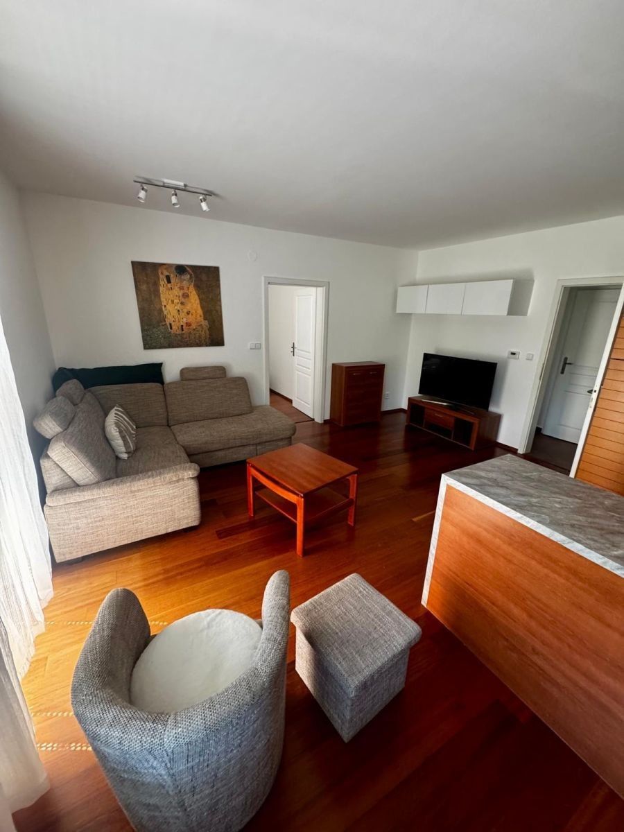 3+kk, Trojmezní, Šestajovice u Prahy, Středočeský kraj, 65 m² - 1