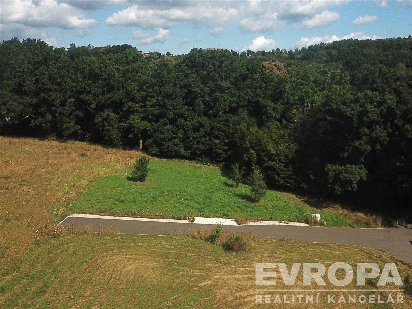 Prodej pozemek pro bydlení - Buš