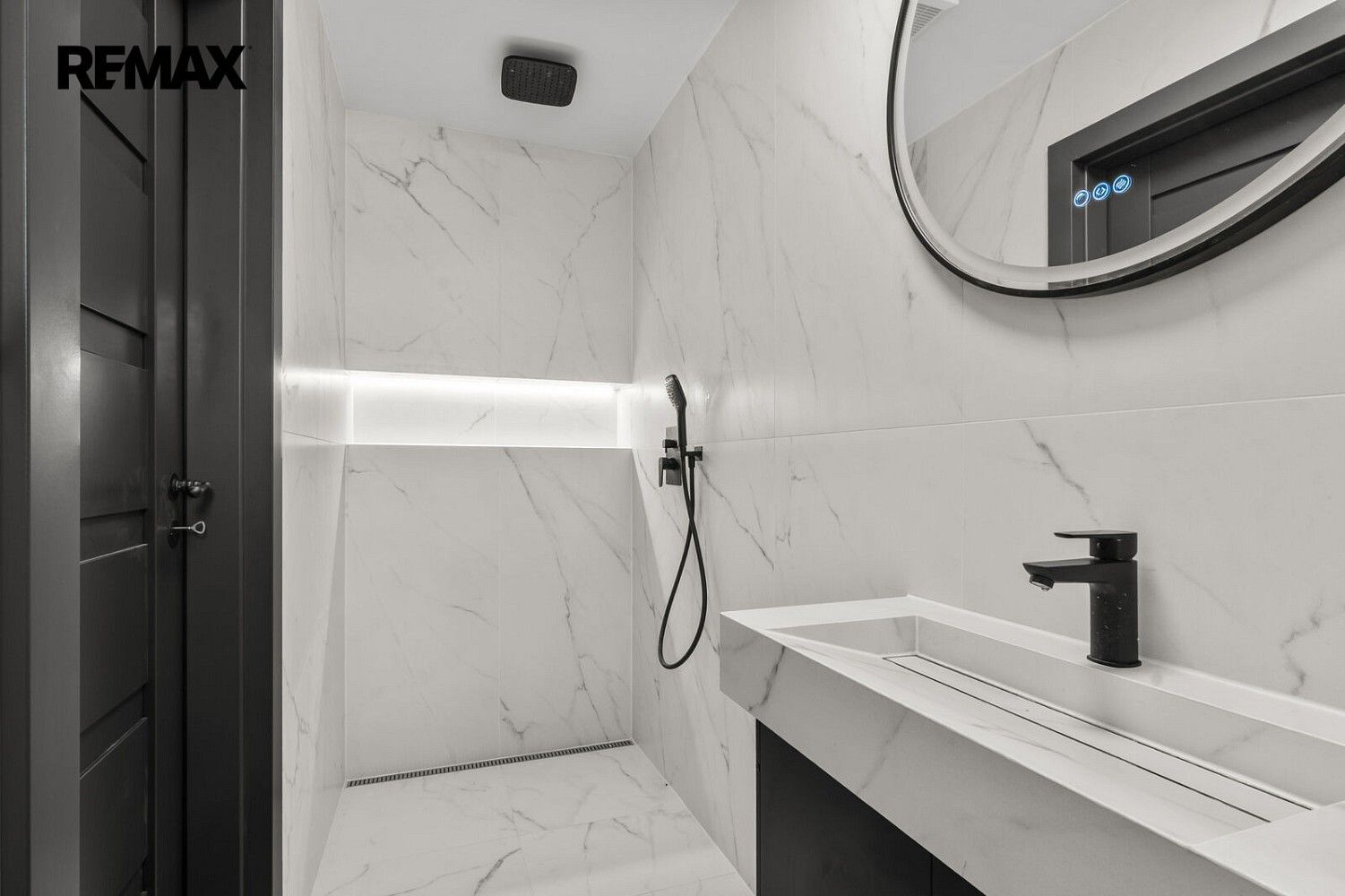 Rodinný dům · 253 m² · Doksy, okres Kladno, Středočeský kraj - 4