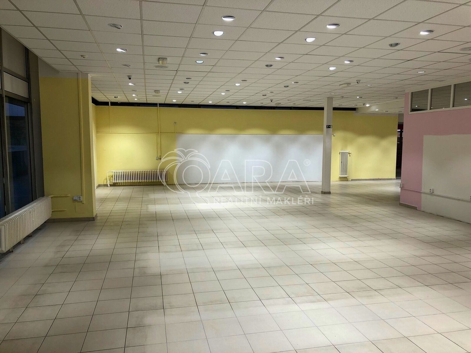 Pronájem obchodní prostory - Lodžská, Praha, 280 m²