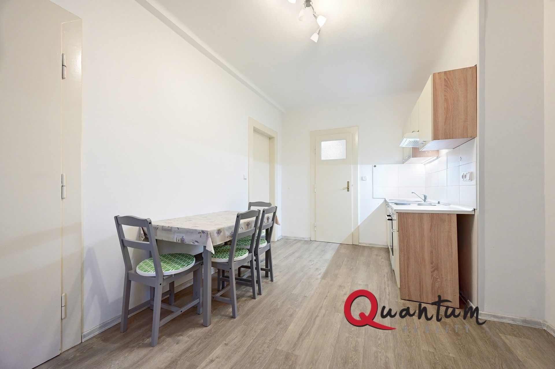 Prodej byt 1+1 - Jugoslávských partyzánů, Praha, 53 m²