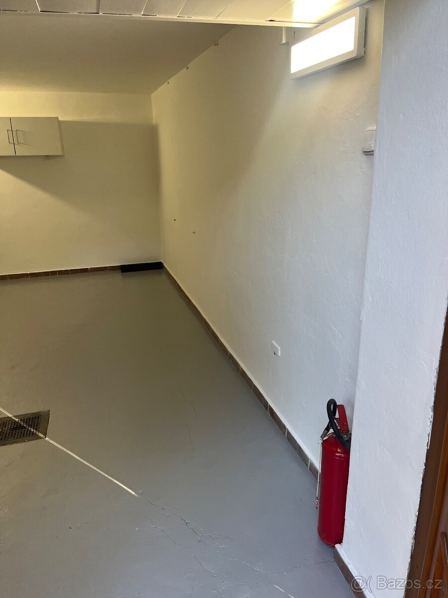 Garáže, Hranice, 753 01 - 2