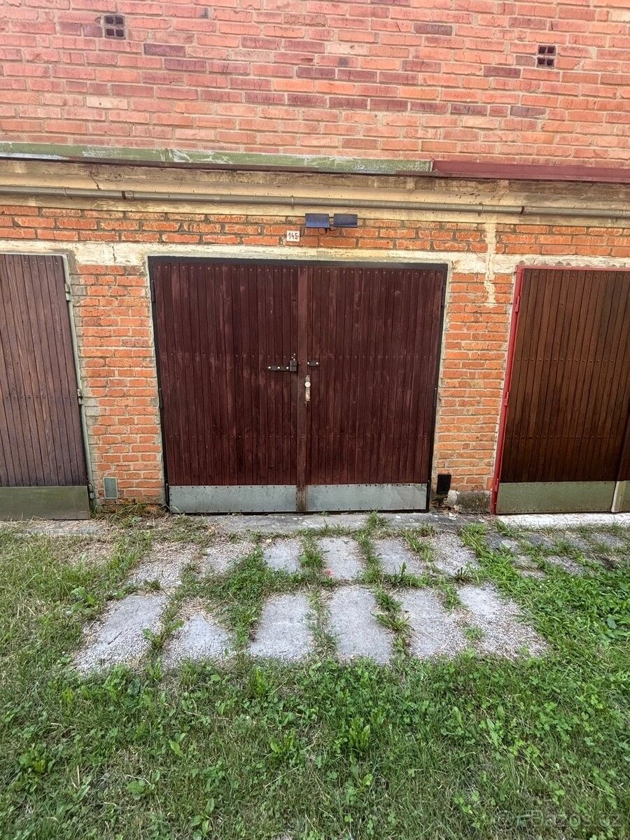 Garáže, Zlín, 760 01 - 2