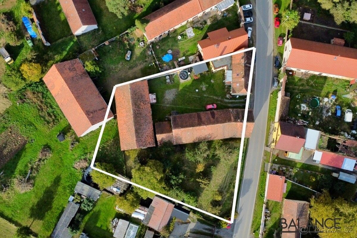 Rodinné domy, Dnešice, 334 43 - 2