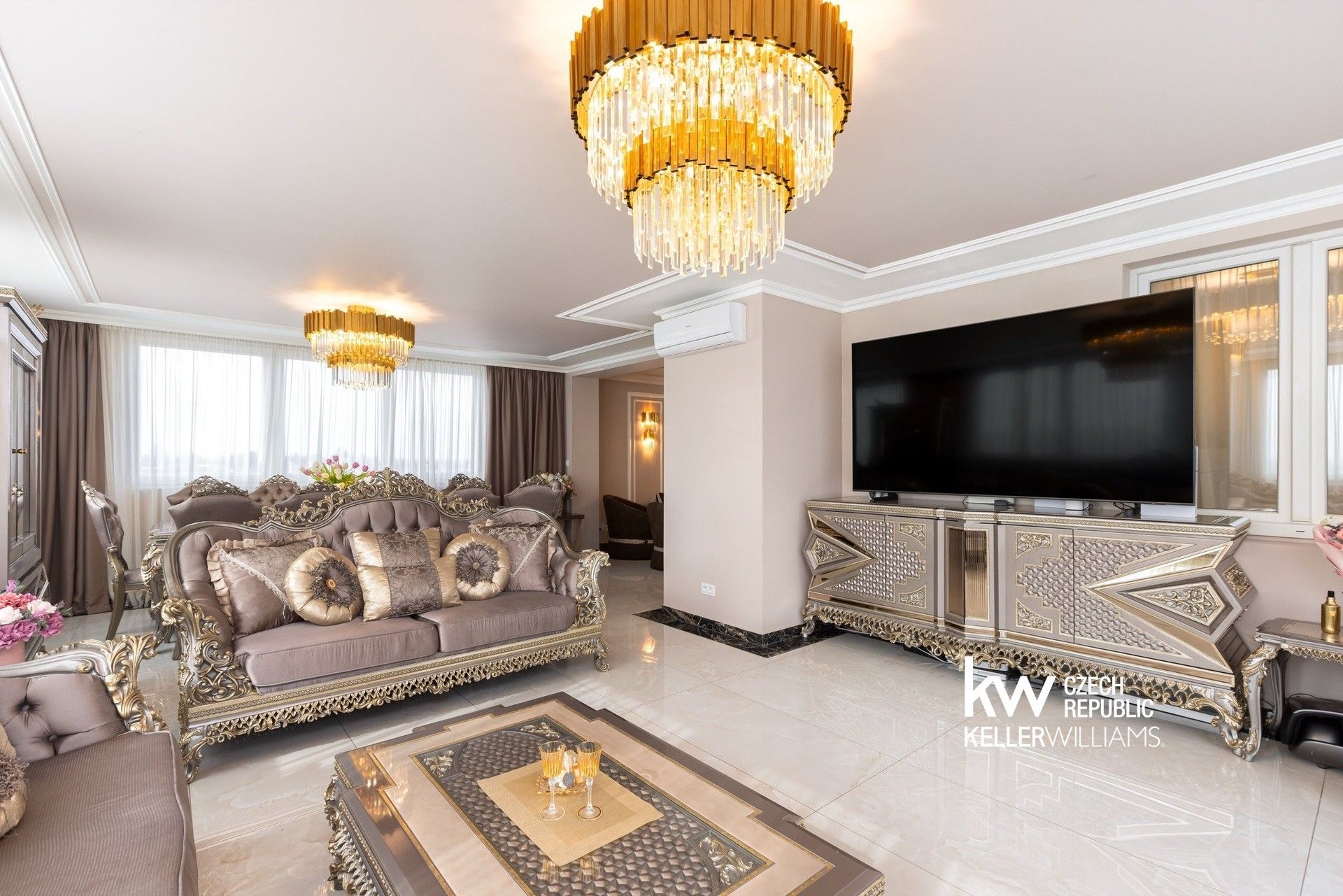 Byt 4+kk · 183 m² · Davidovičova  , Praha Kyje - 4