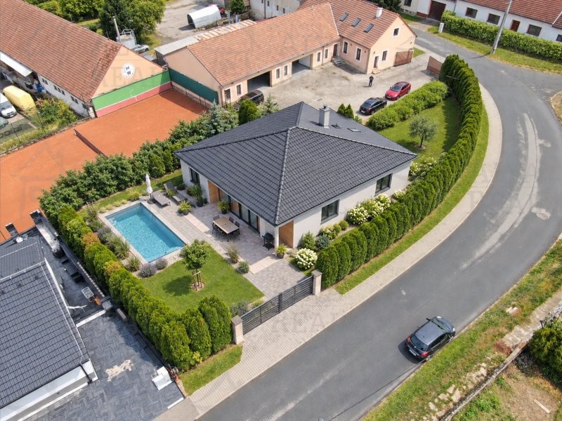 Prodej pozemek pro bydlení - Veverské Knínice, 694 m² - 2