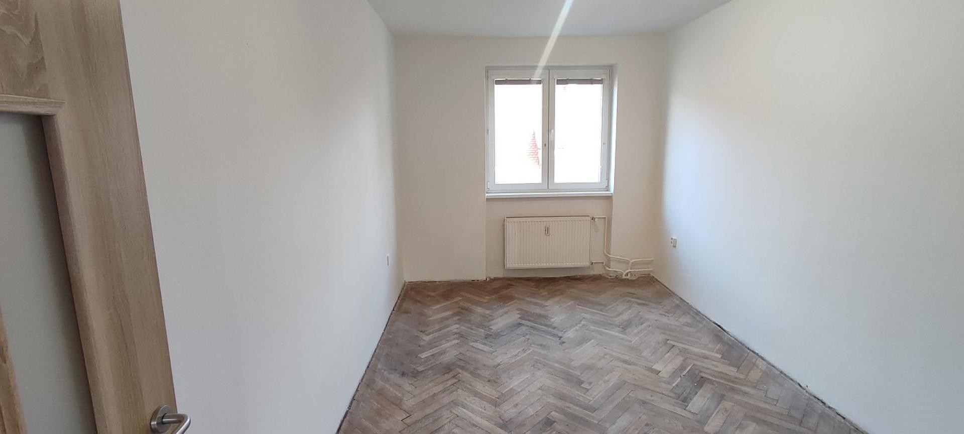 Pronájem byt 2+1 - Kasární náměstí 128, Cheb, 56 m² - 5