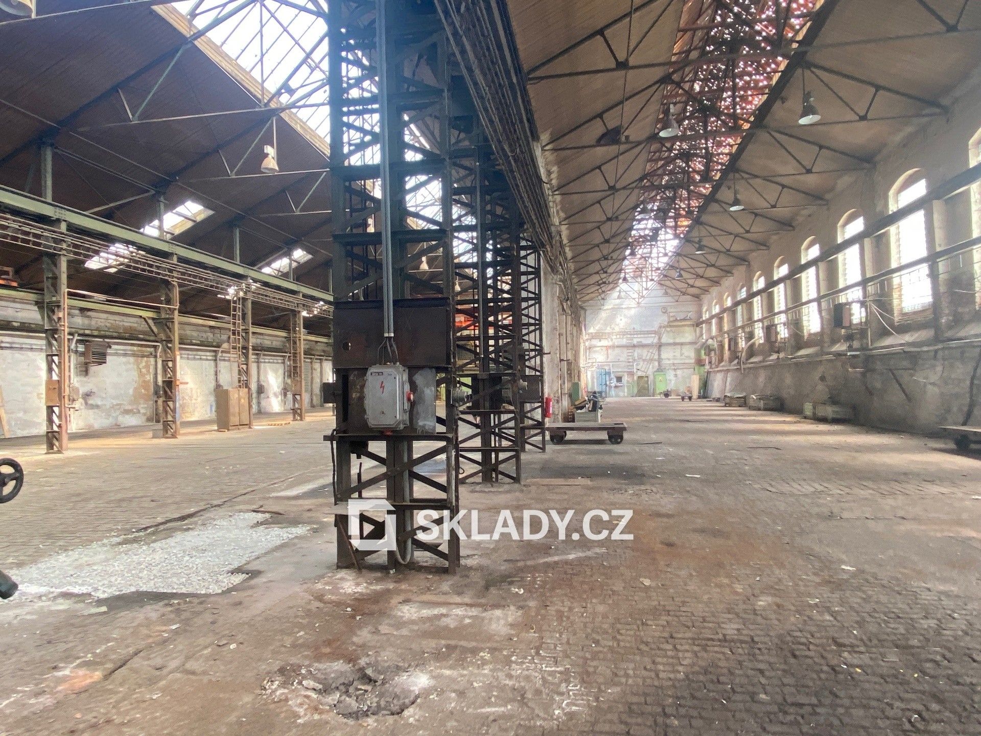 Sklad · 1 520 m² · Ústí nad Labem Střekov - 4