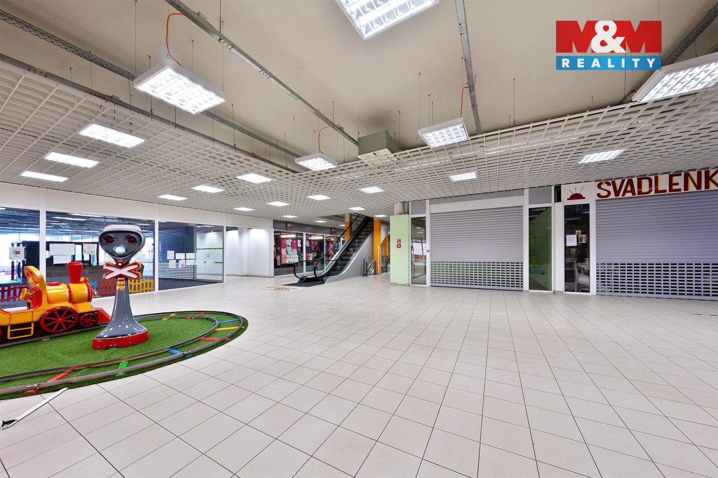 Pronájem obchodní prostory - Plzeňská, Děčín, 27 m²