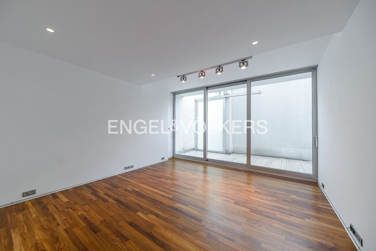 Pronájem byt - Na Hřebenkách 815, Praha Smíchov, 297 m² - 5