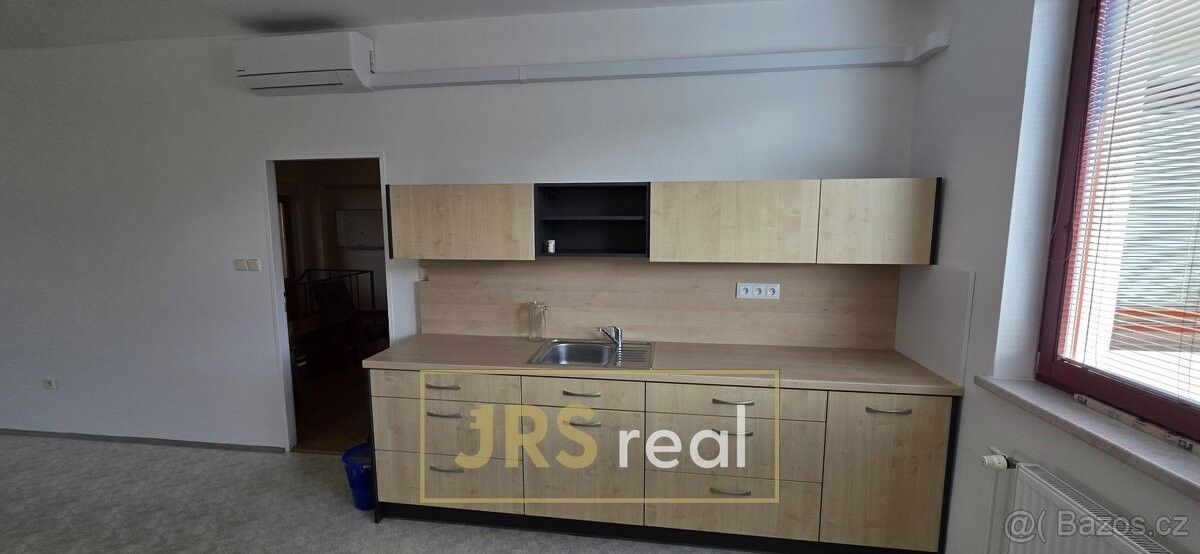 Pronájem kancelář - Hustopeče u Brna, 693 01