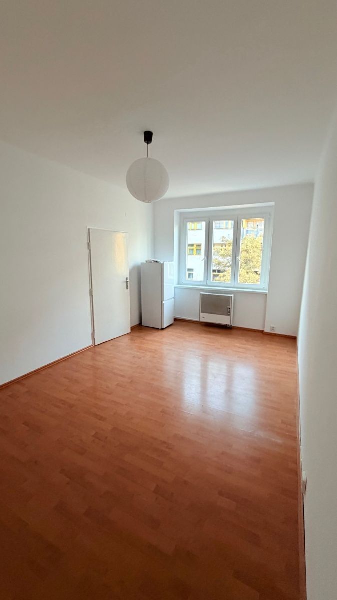 1+kk, Ostrovského, Praha - Smíchov, 24 m² - 2