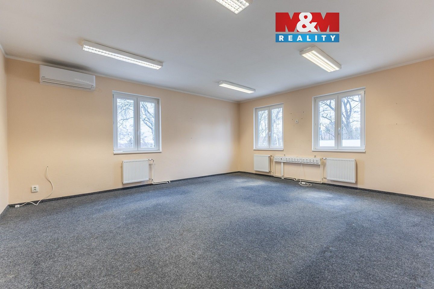 Sklady, Mostecká, Jirkov, okres Chomutov, 255 m² - 1