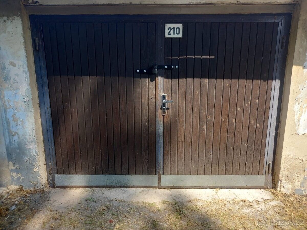 Garáže, Bílina, 418 01