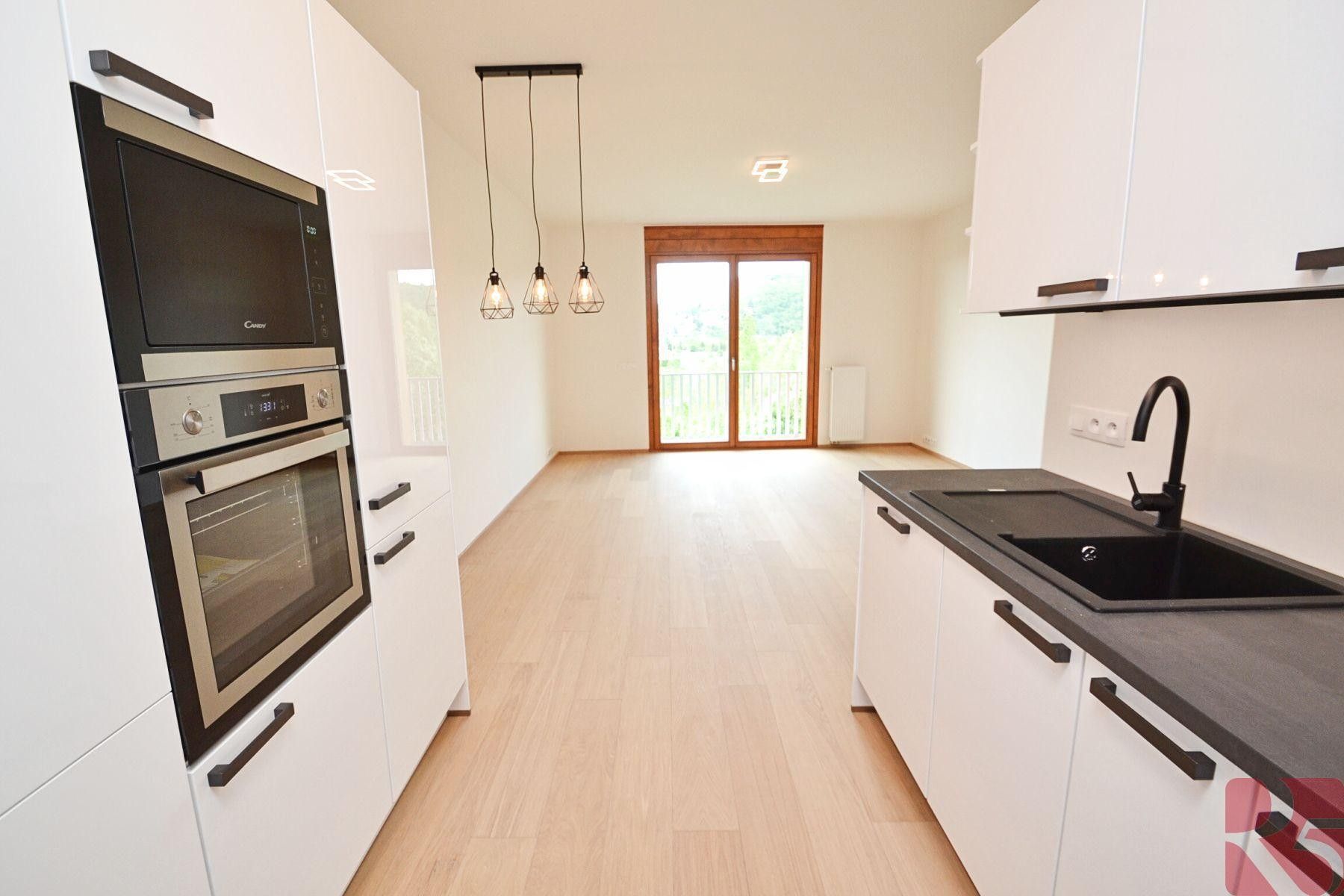 2+kk, Vrátnická, Praha, 63 m²