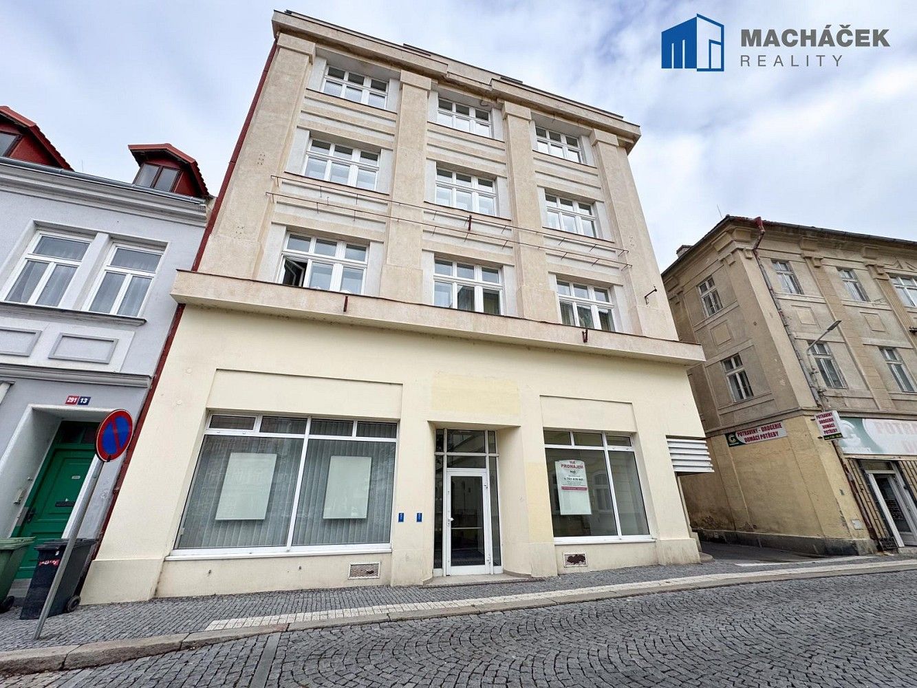 3+1, Duchcov, okres Teplice, Ústecký kraj, 110 m² - 1