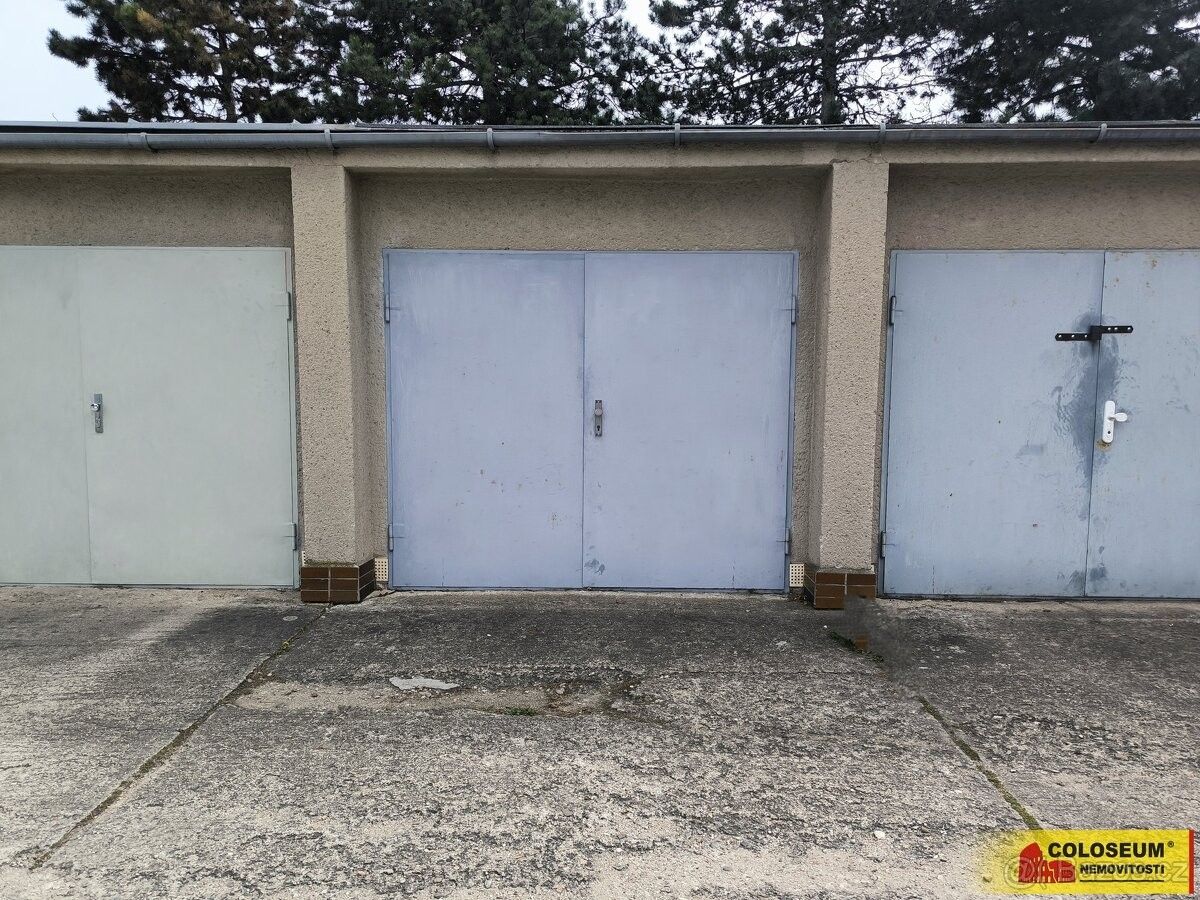 Garáže, Brno, 621 00