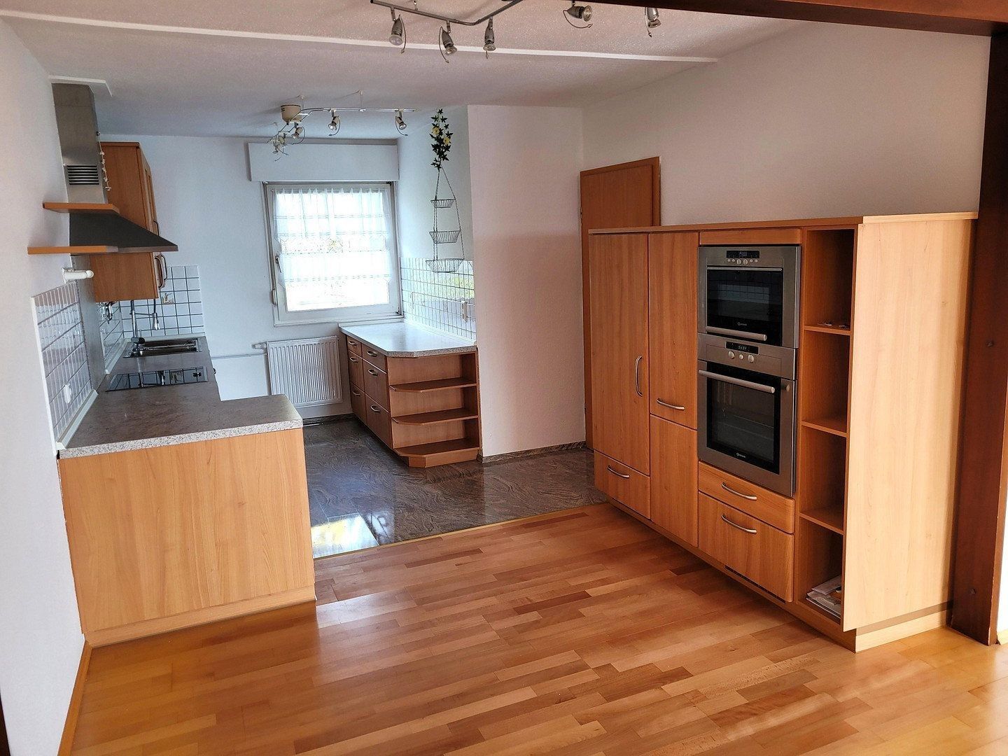 Pronájem byt 4+kk - , Bádensko-Württembersko, 146 m² - 5