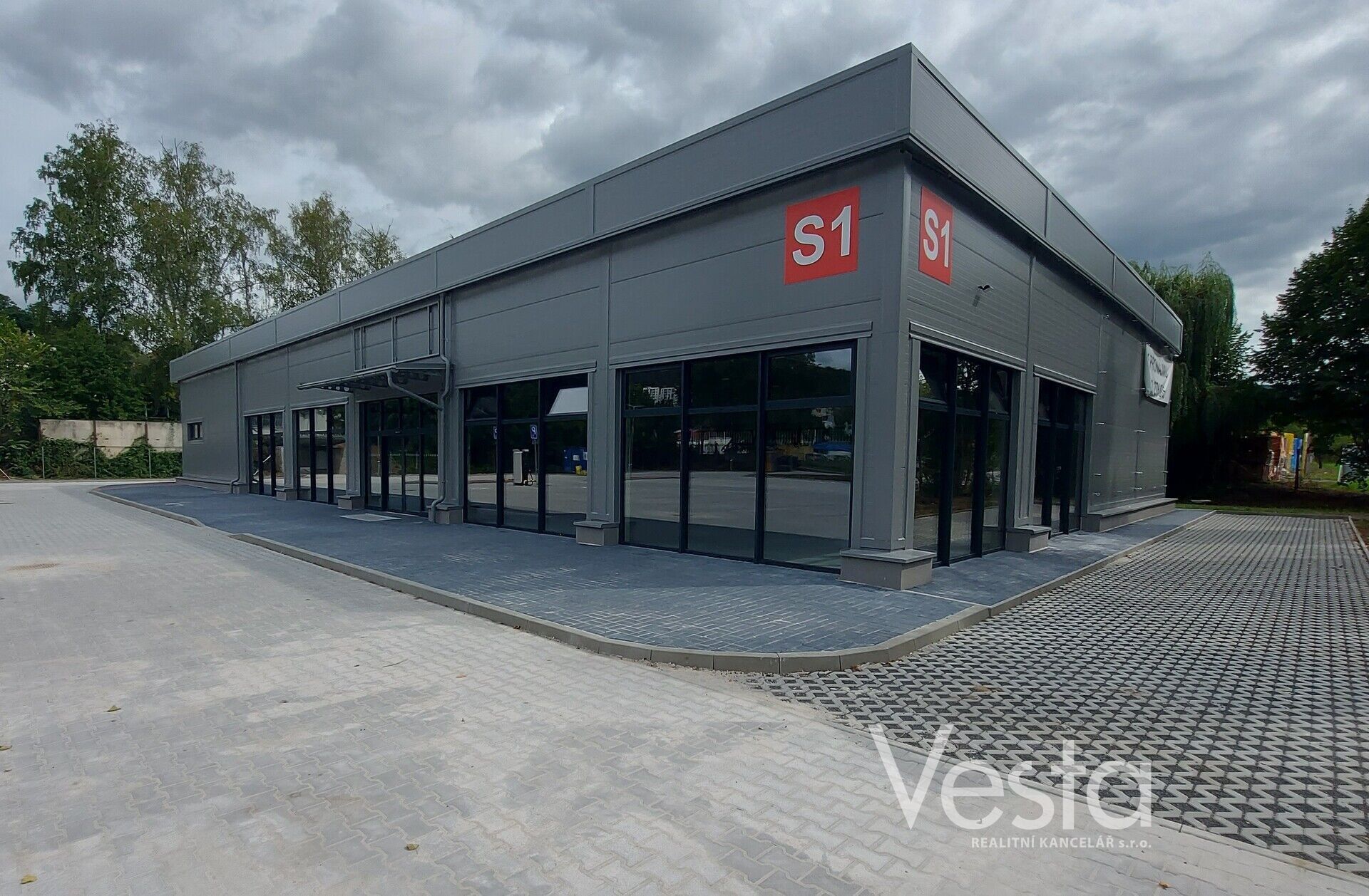 Obchodní prostory, Benešovská , Děčín II-Nové Město, 689 m² - 1