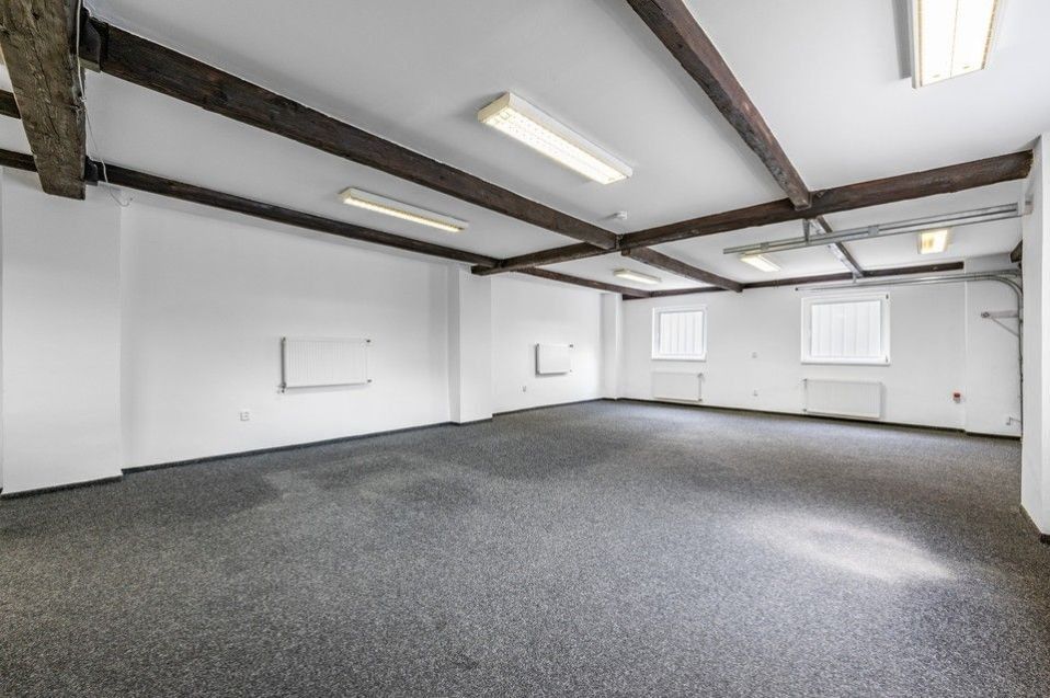 Sklad · 144 m² · Cementářská, Praha - 3