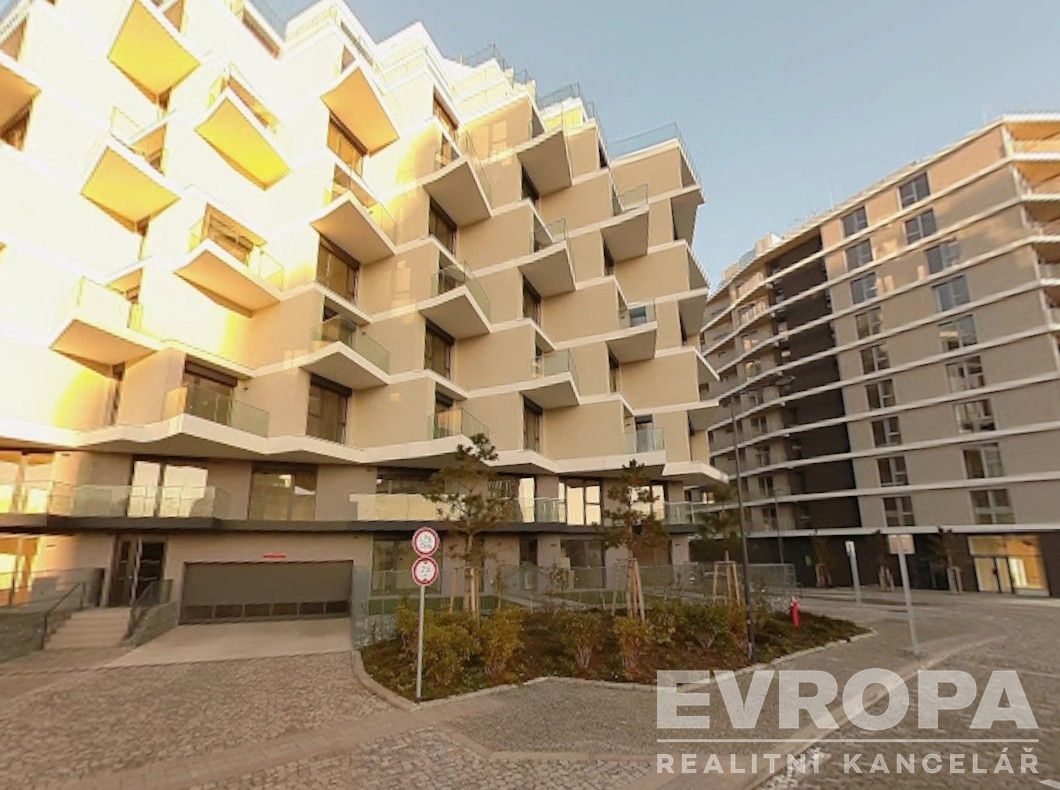 Pronájem ostatní - Praha, 100 00