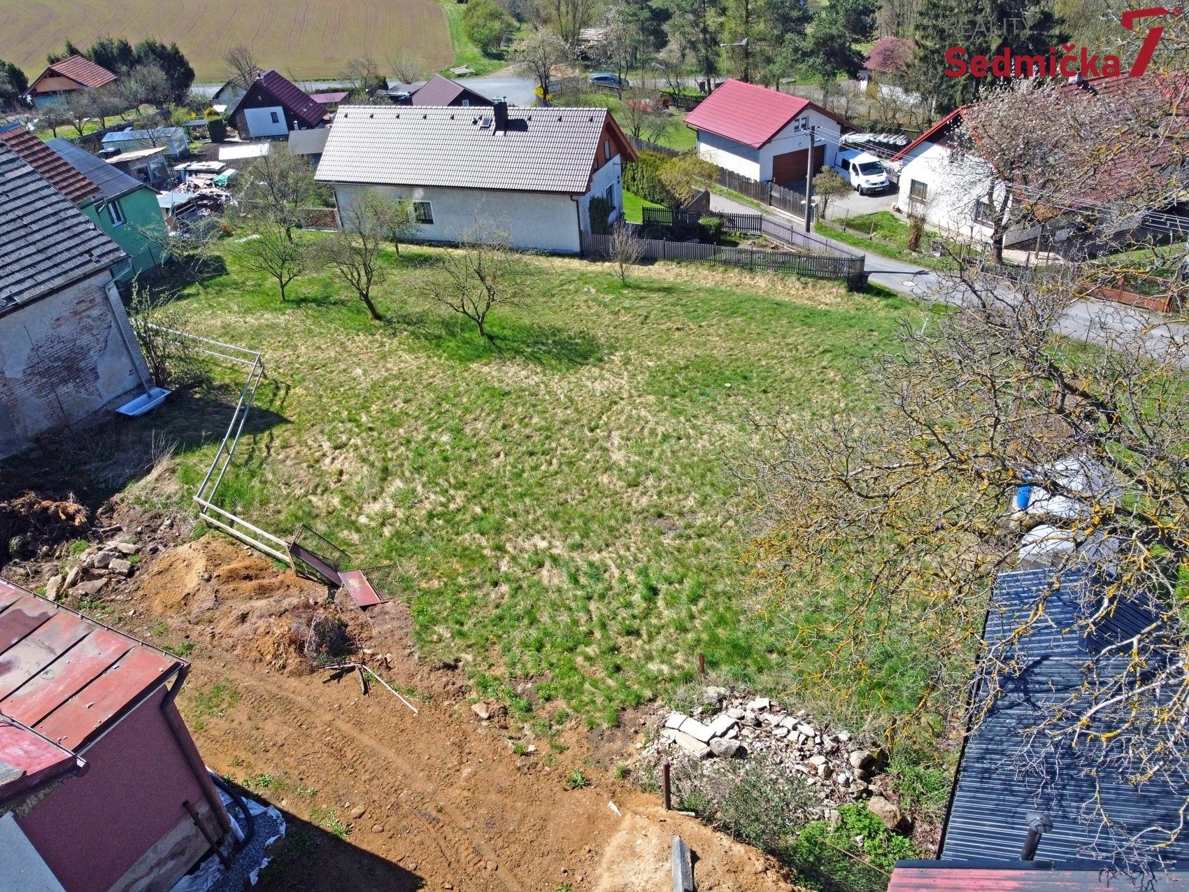 Pozemek pro bydlení · 1 080 m² · Lhotka - 4