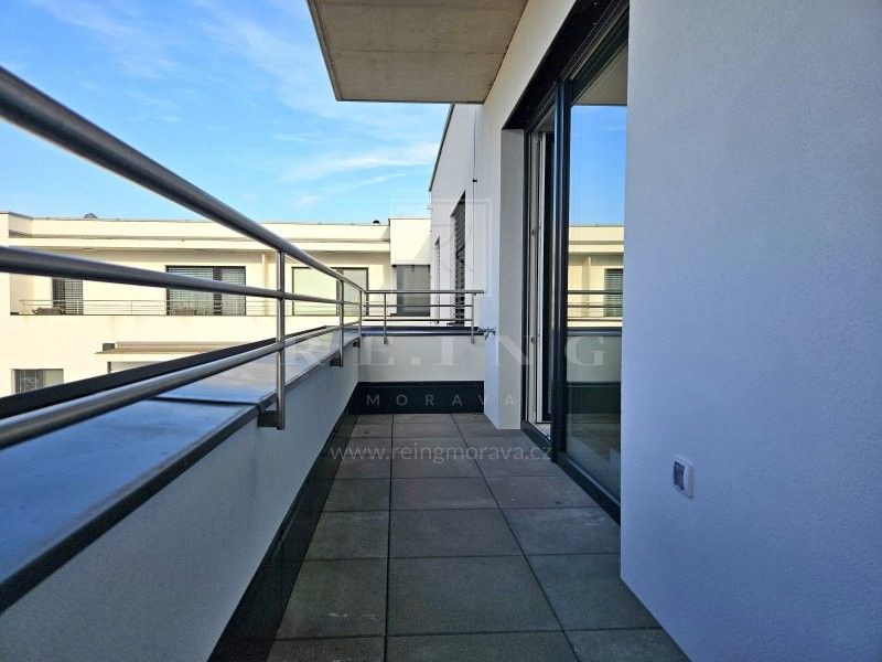 Pronájem byt 1+kk - Jižní, Brno, 35 m²