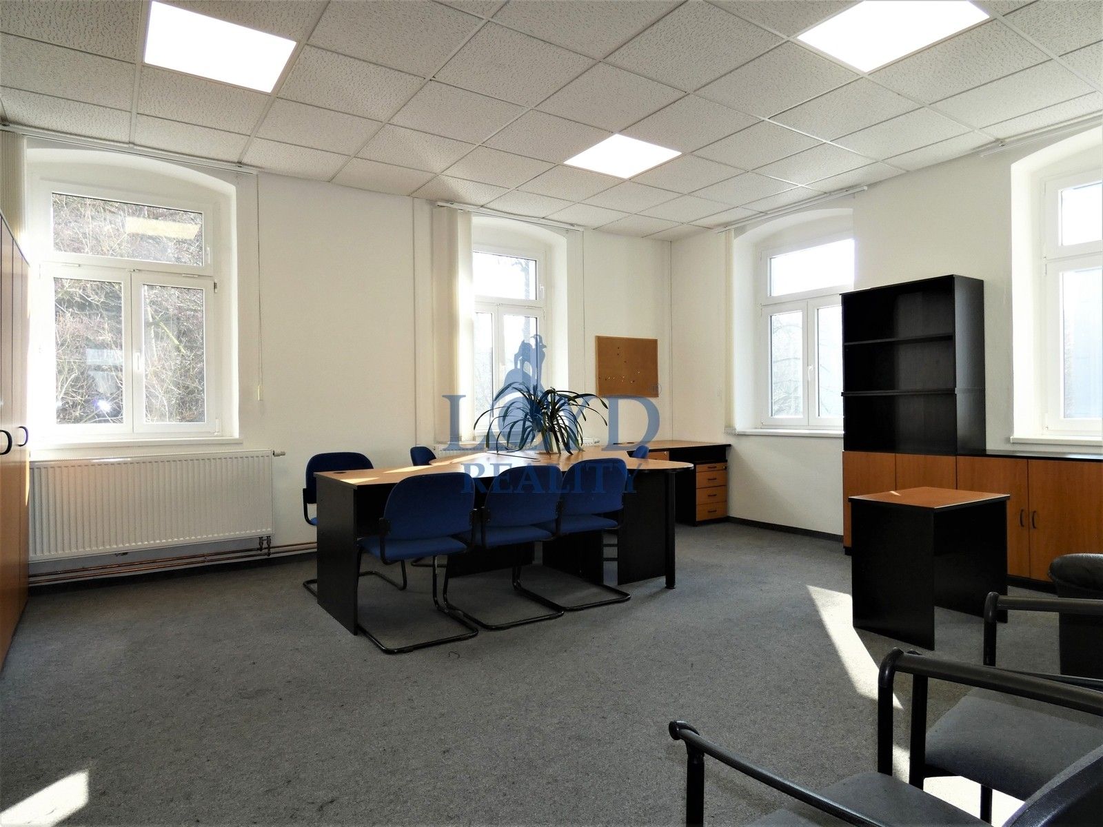 Kanceláře, U Řempa 895, Karlovy Vary Stará Role, 47 m² - 2
