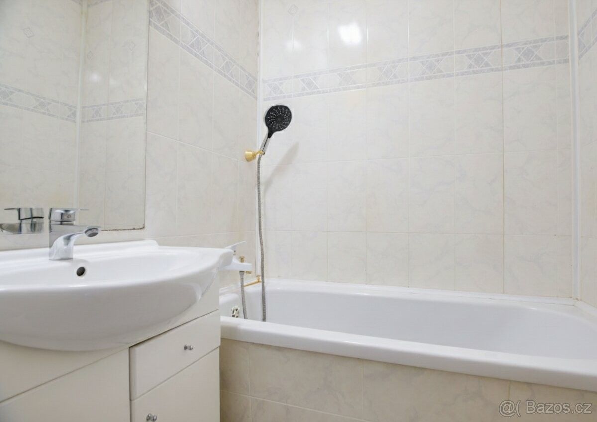 Pronájem byt - Chomutov, 430 01