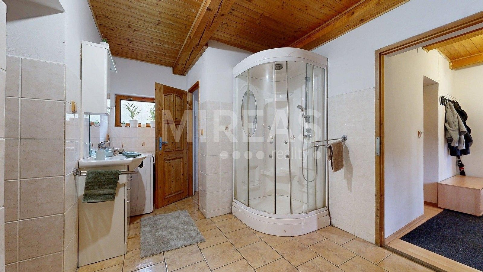 Prodej rodinný dům - Chotěšice - Nouzov, okres Nymburk, Středočeský kraj, 185 m² - 5