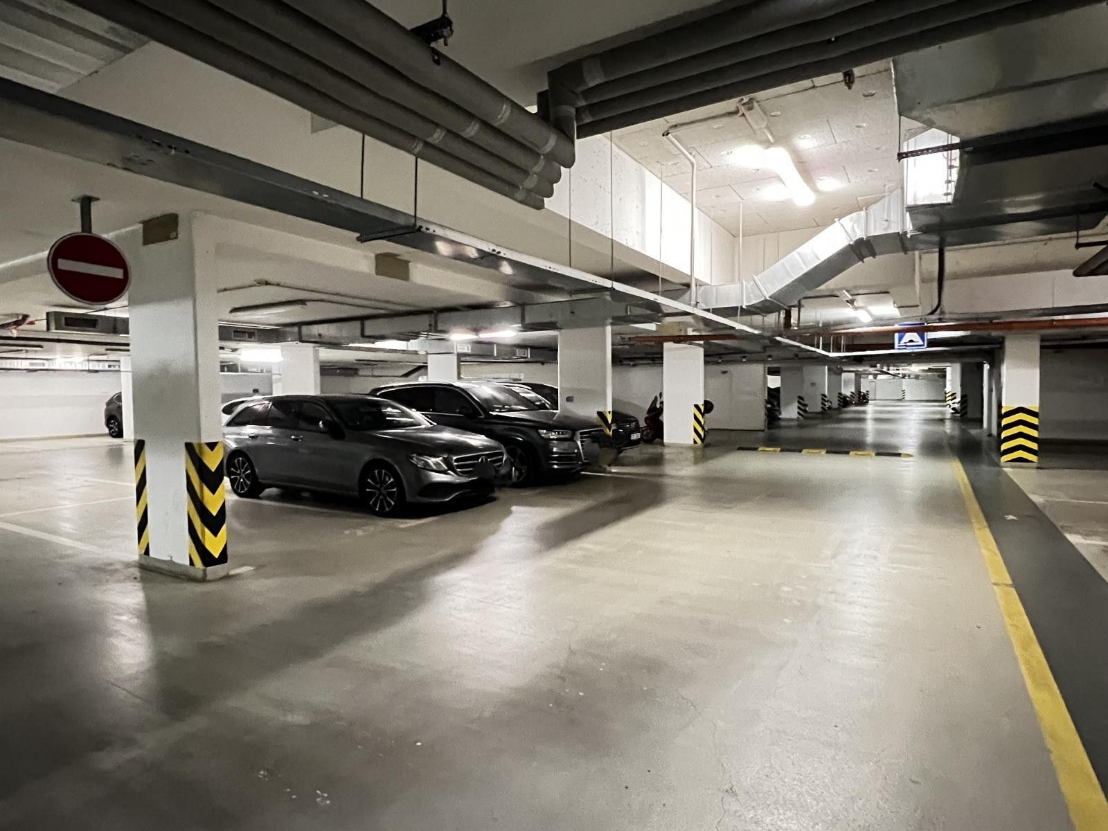 Ostatní, Heinemannova, Praha, 12 m²