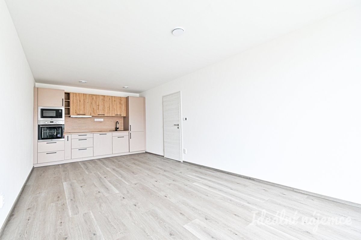 Pronájem byt 3+kk - Dragounů, Dobřany, 75 m²