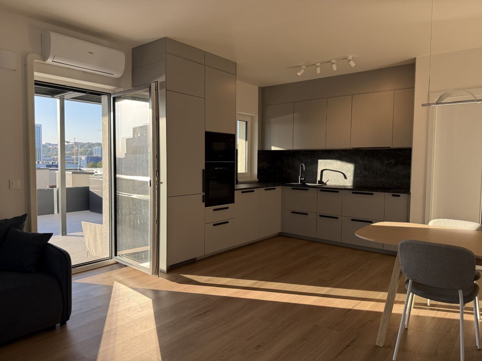 Pronájem byt 3+kk - Laponská, Praha - Hloubětín, 79 m² - 5