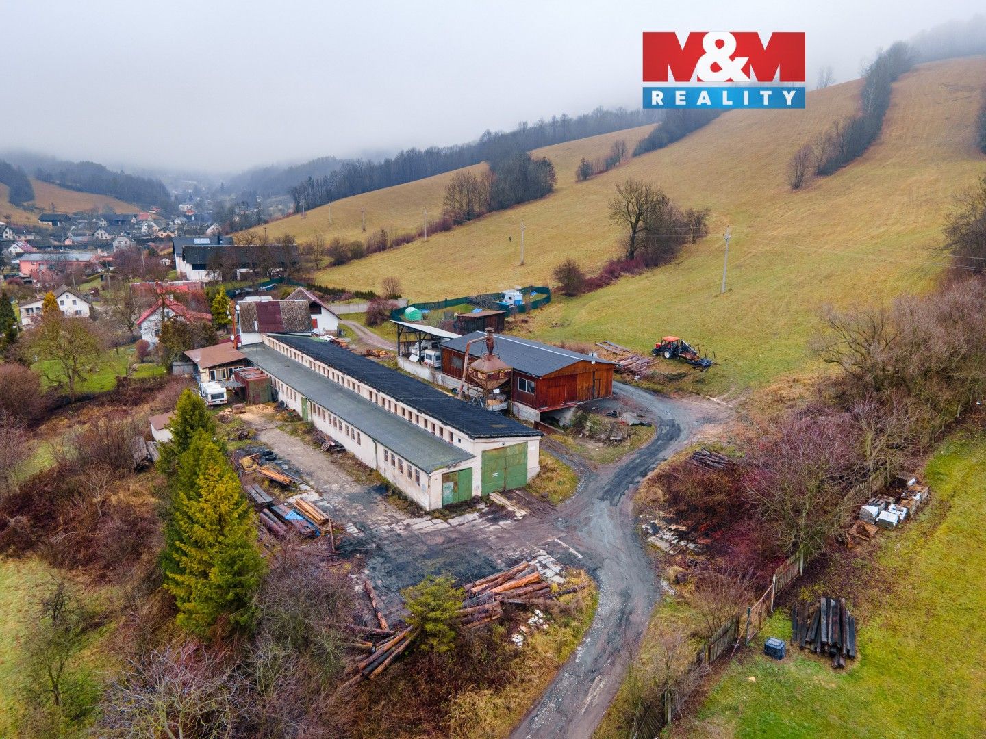 Výrobní prostory, Bratrušov, 1 152 m²