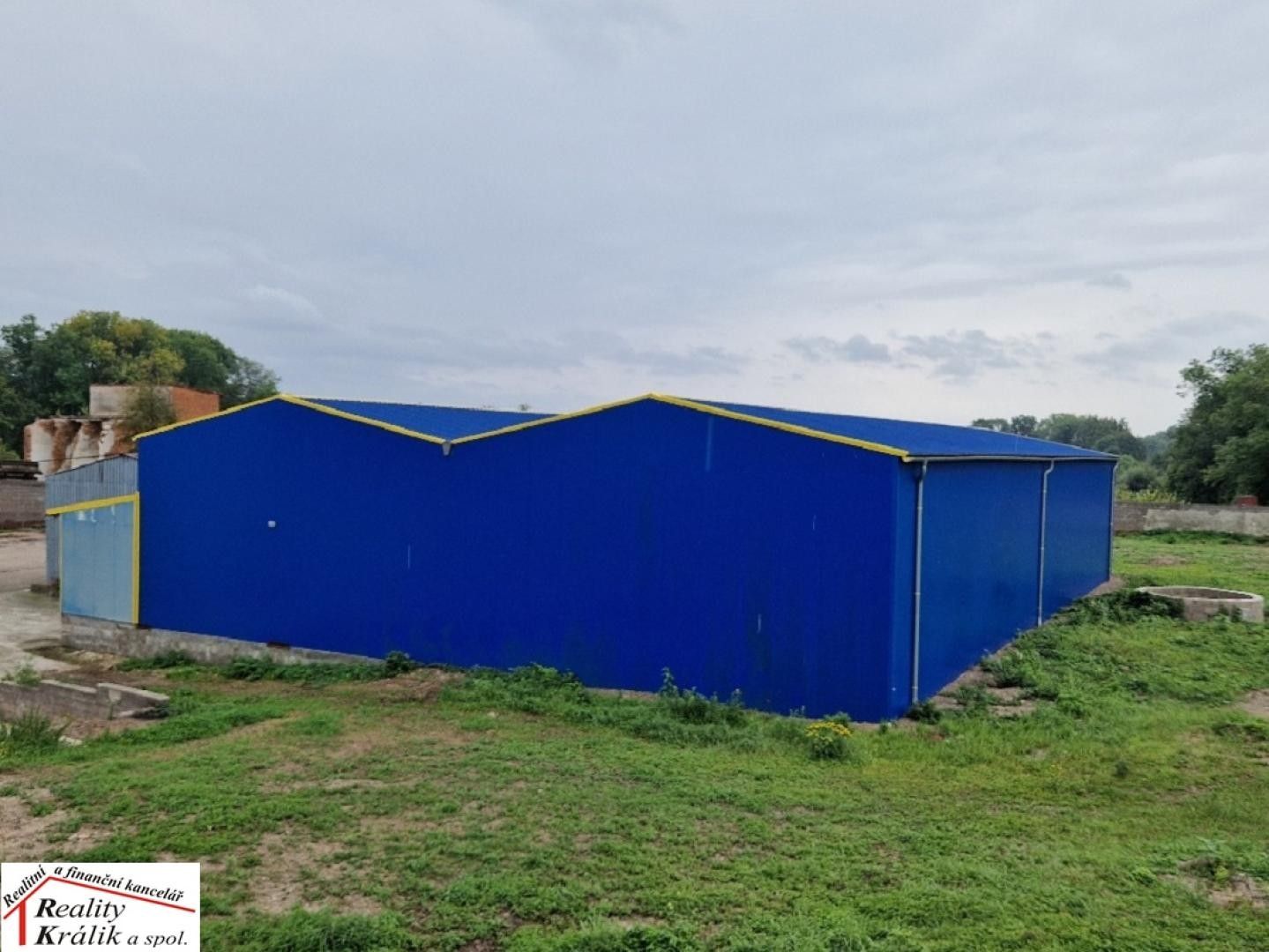Pronájem sklad - Nové Dvory Ovčáry, 925 m² - 2