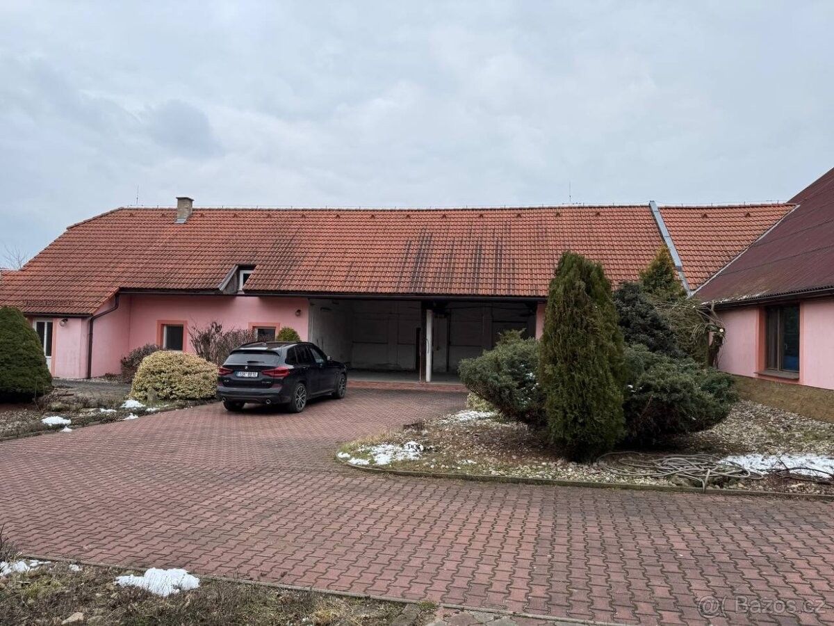 Rodinné domy, Dolní Ředice, 533 75