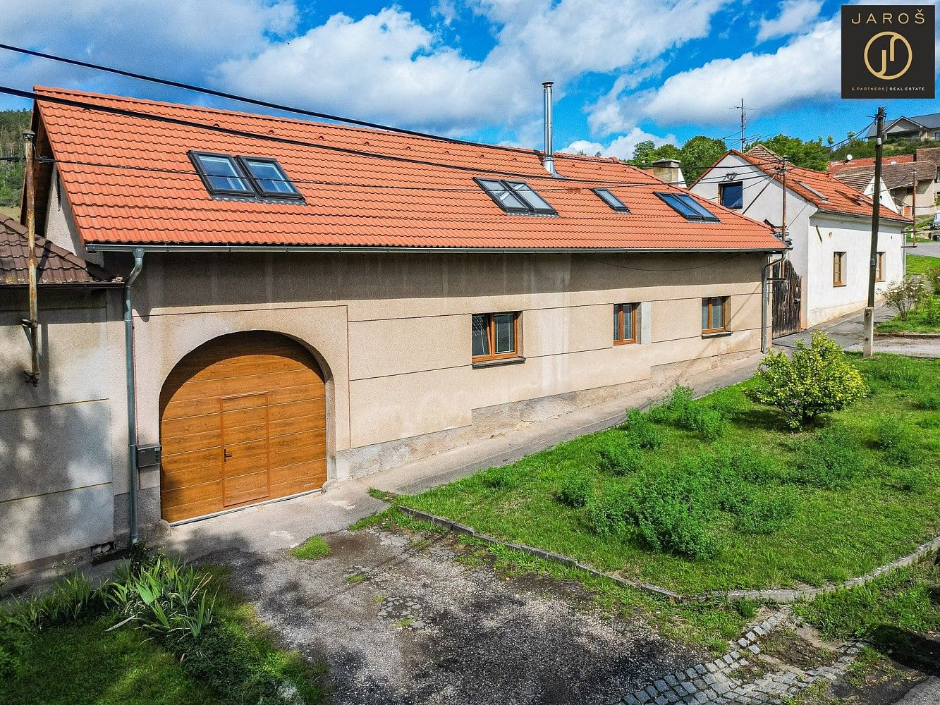 Rodinné domy, Hředle, okres Beroun, 203 m² - 1