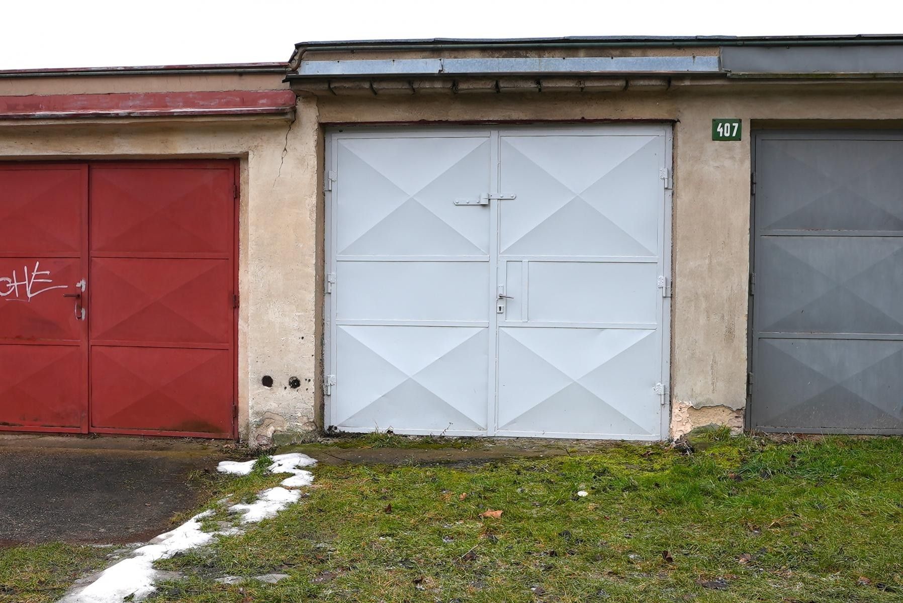 Pronájem garáž - Okrajová, Beroun, 19 m²