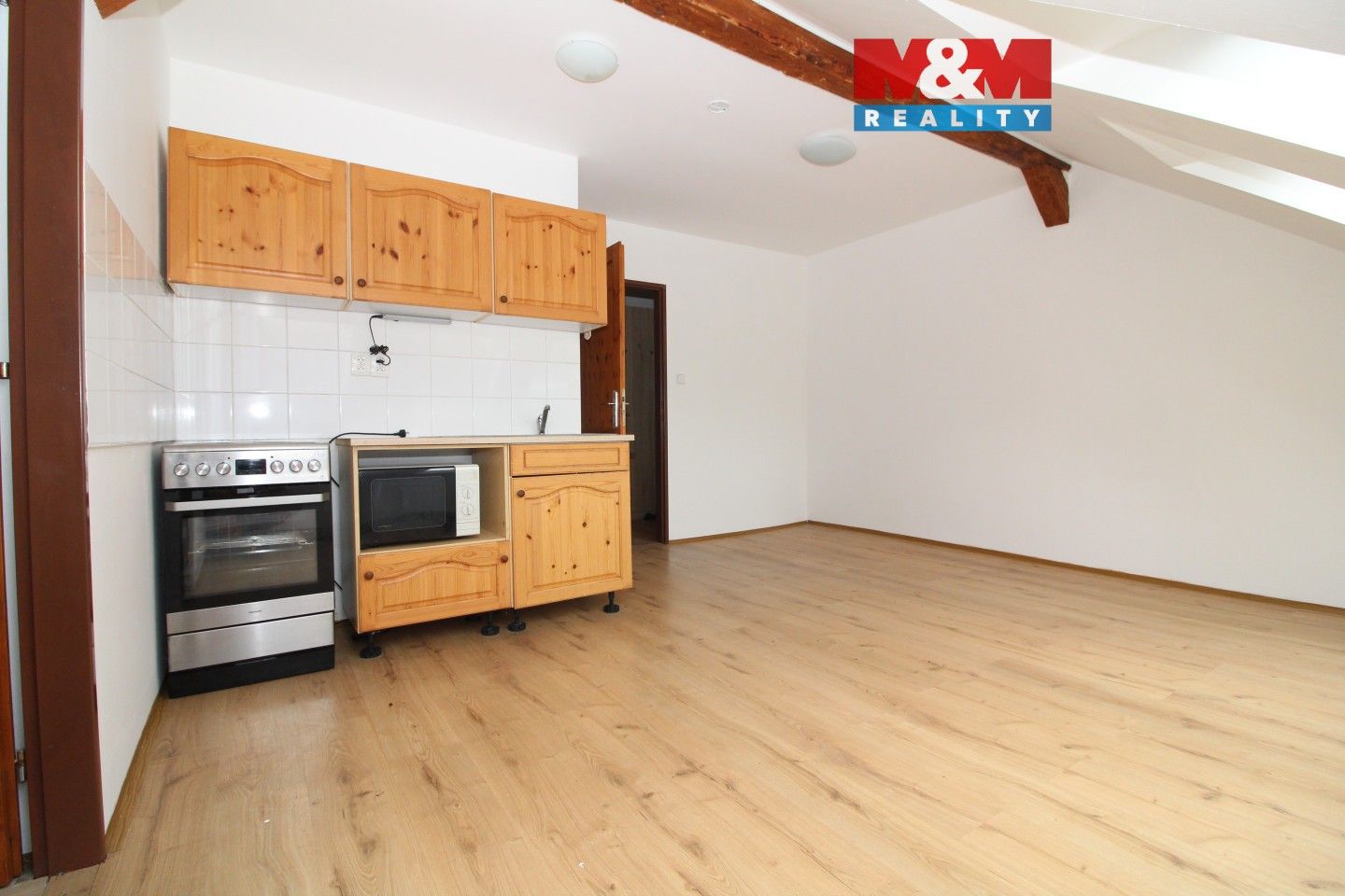 1+1, Československé armády, Cvikov, 43 m²