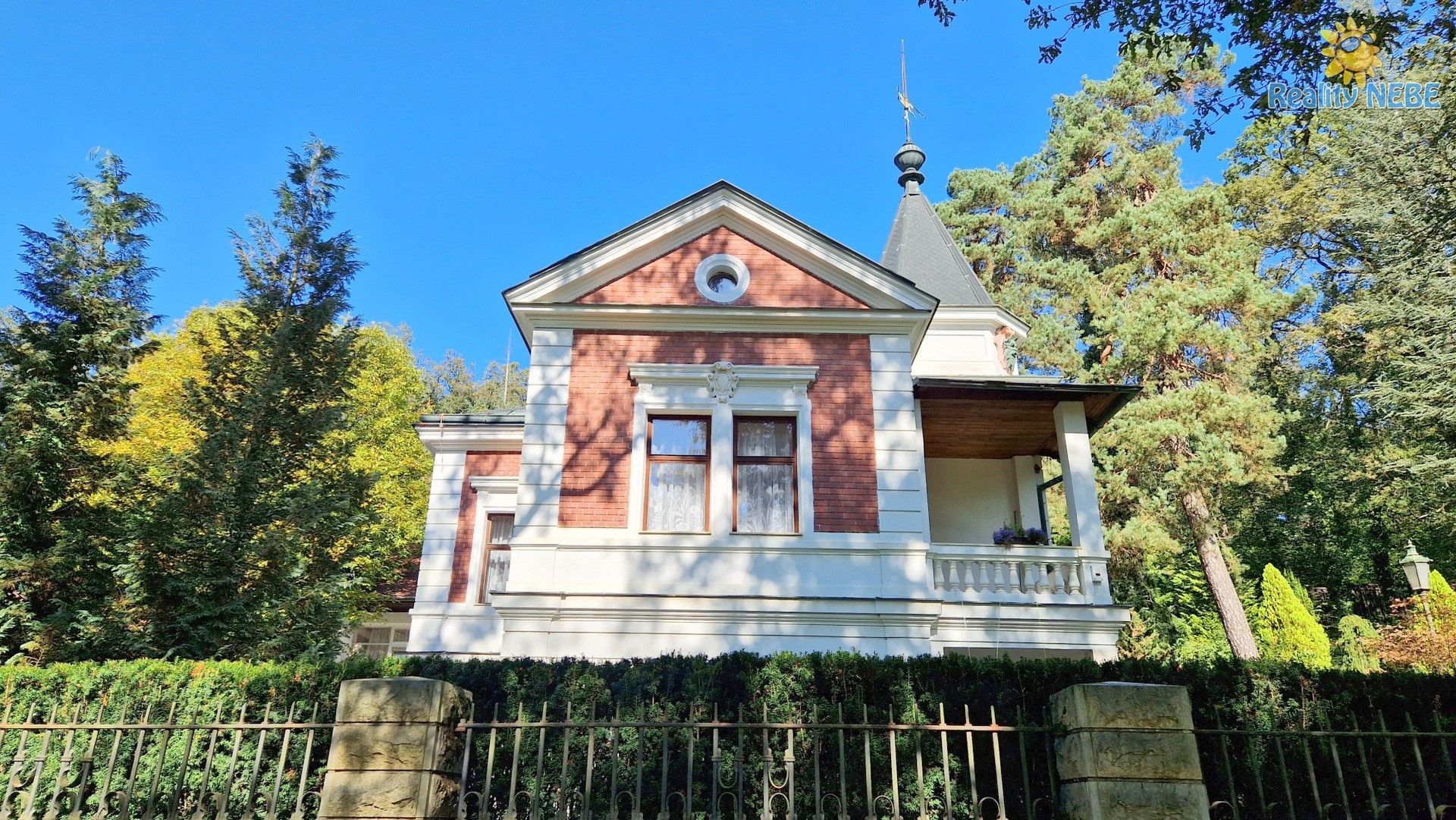 Rodinné domy, V lučinách, Praha, 407 m²