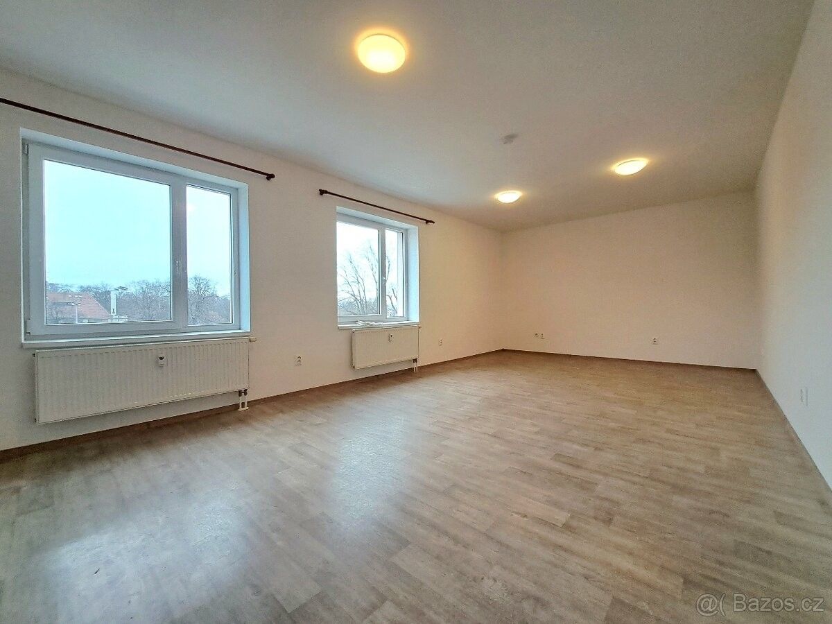 Byty, Veselí nad Moravou, 698 01