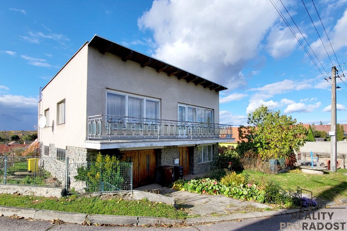 Rodinné domy, Miroslav, 671 72