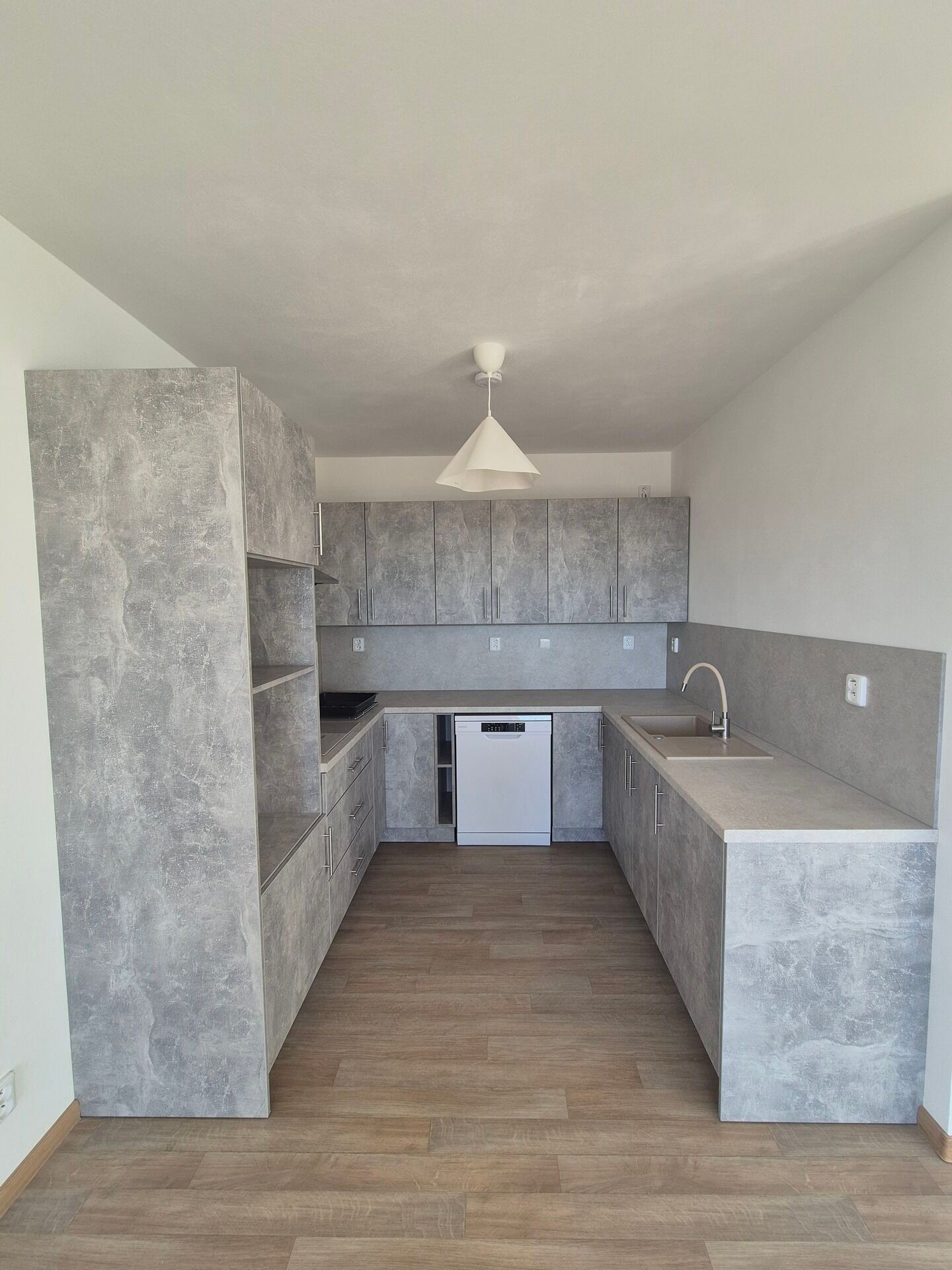 3+kk, Osvobození  , Stochov, 73 m²