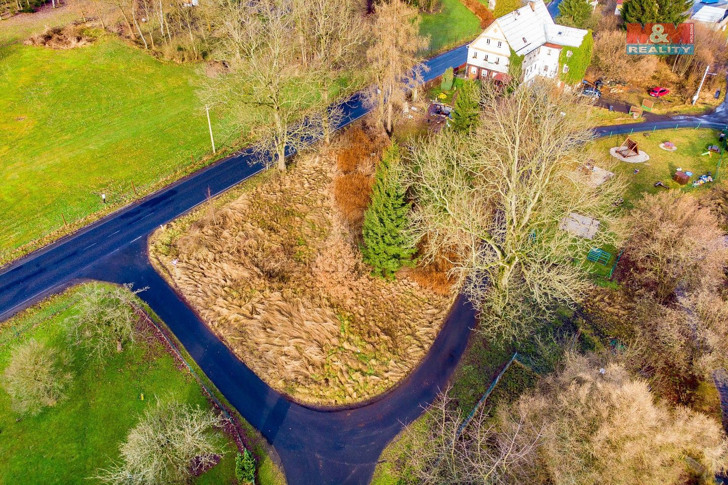 Louka, 1 050 m²
