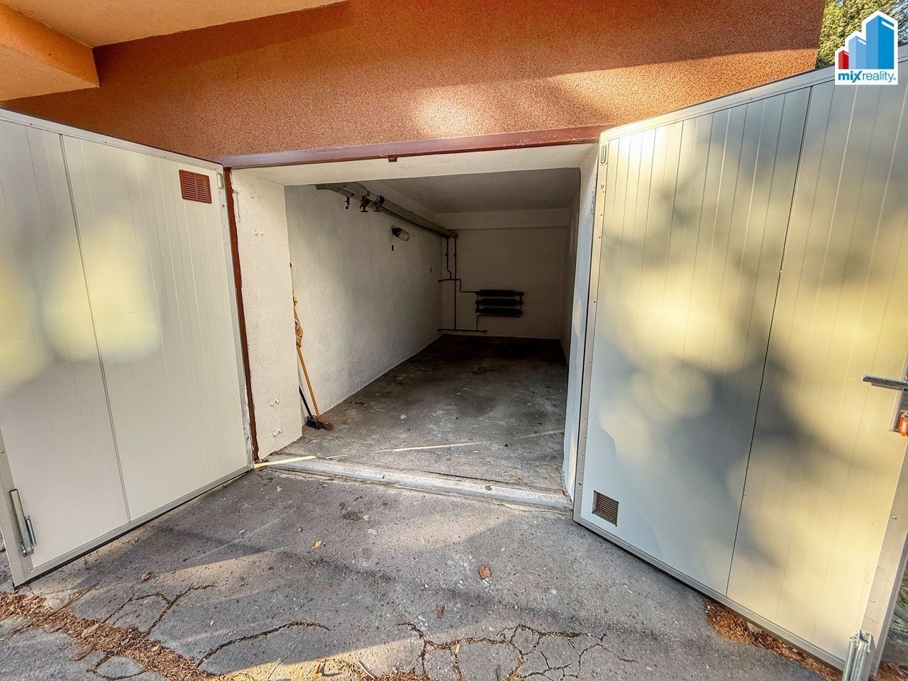 Pronájem garáž - Pod Švabinami, Plzeň, 15 m²